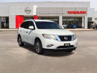 Used 2016 Nissan Pathfinder SV video 1