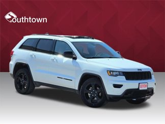 Used 2018 Jeep Grand Cherokee Laredo image 1