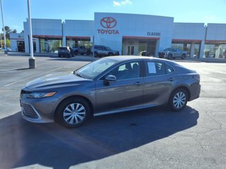 Used 2022 Toyota Camry LE image 1