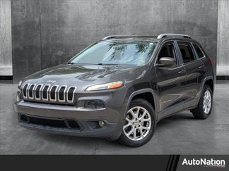 Used 2016 Jeep Cherokee Latitude image 1