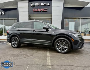 Used 2022 Volkswagen Tiguan SE image 1