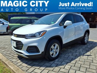 Used 2022 Chevrolet Trax LT w/ LT Convenience Package image 1