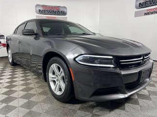 Used 2016 Dodge Charger SE image 1