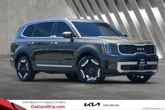 Used 2023 Kia Telluride S image 1