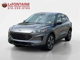 Used 2022 Ford Escape SE w/ SE Sport Appearance Package image 1