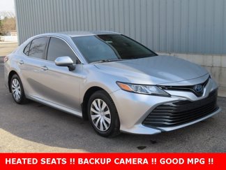 Used 2019 Toyota Camry LE image 1