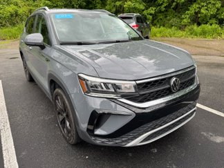Certified 2023 Volkswagen Taos SE image 1