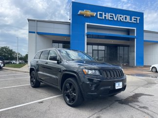 Used 2015 Jeep Grand Cherokee Altitude image 1