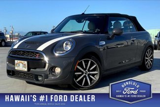 Used 2019 MINI Cooper S image 1
