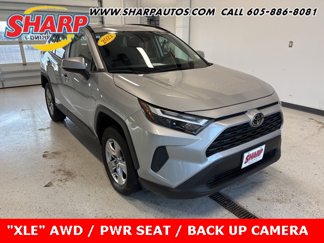 Used 2022 Toyota RAV4 XLE image 1