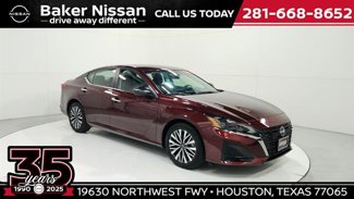 Used 2024 Nissan Altima 2.5 SV image 1