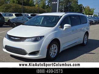 Used 2020 Chrysler Pacifica Touring-L image 1