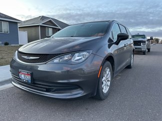 Used 2020 Chrysler Voyager LX image 1