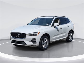 Used 2022 Volvo XC60 B5 Momentum image 1