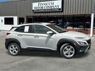 Used 2022 Hyundai Kona SEL image 1