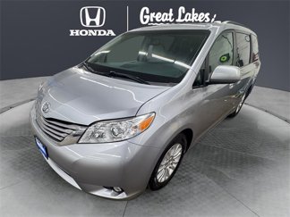 Used 2017 Toyota Sienna XLE image 1