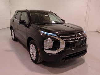New 2025 Mitsubishi Outlander ES image 1