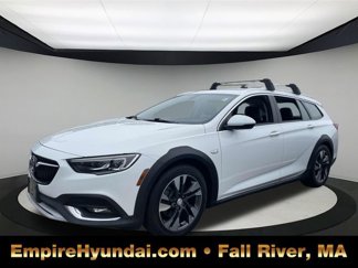 Used 2018 Buick Regal Preferred w/ Sights and Sounds Package image 1