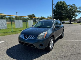 Used 2013 Nissan Rogue SV image 1