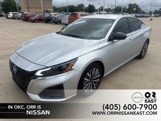 Used 2024 Nissan Altima 2.5 SV image 1