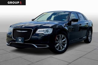 Used 2018 Chrysler 300 Touring L image 1