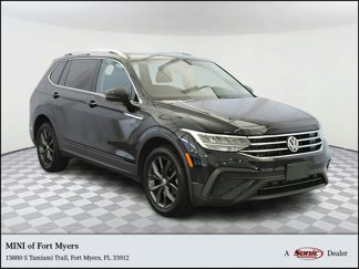 Used 2022 Volkswagen Tiguan SE image 1