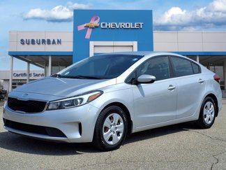 Used 2018 Kia Forte LX image 1
