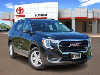 Used 2024 GMC Terrain SLE w/ Driver Convenience Package image 1