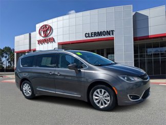 Used 2018 Chrysler Pacifica Touring-L image 1