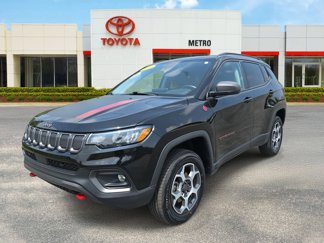 Used 2022 Jeep Compass Trailhawk w/ Trailhawk Convenience Group image 1