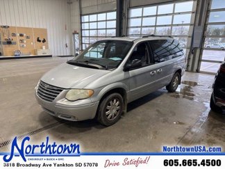 Used 2005 Chrysler Town & Country Touring w/ Luxury Group image 1