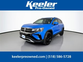 Used 2022 Volkswagen Taos SE w/ Panoramic Sunroof Package image 1