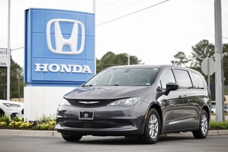 Used 2022 Chrysler Voyager LX image 1
