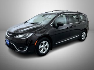 Used 2017 Chrysler Pacifica Touring-L Plus image 1