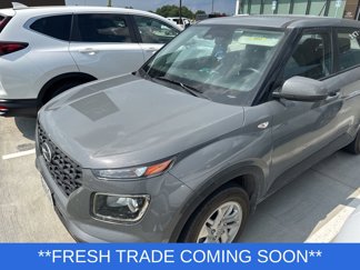 Used 2023 Hyundai Venue SE image 1
