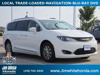 Used 2018 Chrysler Pacifica Touring-L Plus image 1