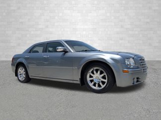 Used 2007 Chrysler 300 C w/ Sound Group II image 1