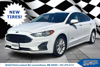 Used 2019 Ford Fusion SE image 1