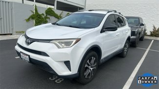 Used 2016 Toyota RAV4 LE image 1