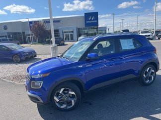 Used 2024 Hyundai Venue SEL image 1