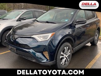 Used 2017 Toyota RAV4 LE image 1