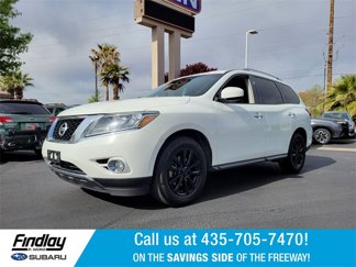 Used 2016 Nissan Pathfinder SV image 1