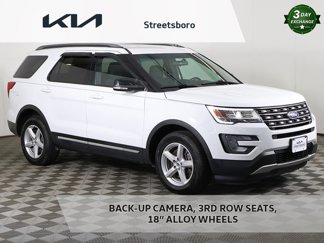 Used 2017 Ford Explorer XLT image 1