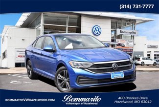 Certified 2024 Volkswagen Jetta SE w/ Panoramic Sunroof Package image 1
