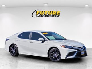 Used 2023 Toyota Camry SE image 1
