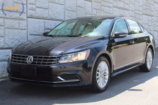 Used 2017 Volkswagen Passat 1.8T SE image 1