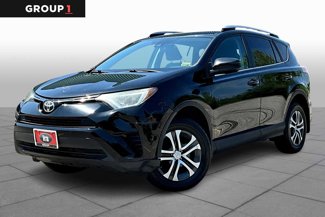 Used 2017 Toyota RAV4 LE image 1