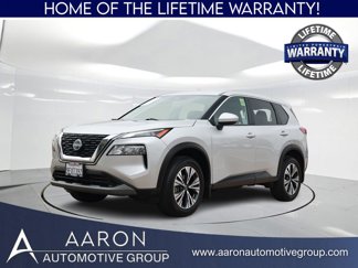 Used 2023 Nissan Rogue SV image 1