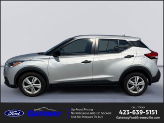 Used 2020 Nissan Kicks S image 1