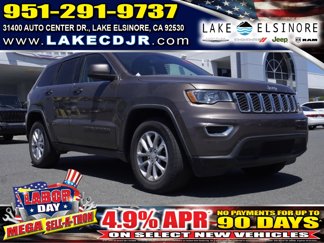 Used 2021 Jeep Grand Cherokee Laredo image 1